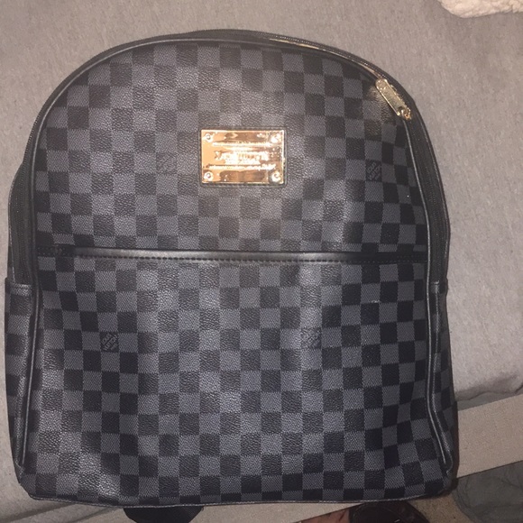 lv backpack mens black